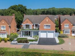 8, Hollyoak Grove, Priorslee, Telford TF2 9GE