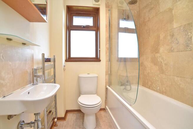 2 bed Semi-Detached to rent Image 7
