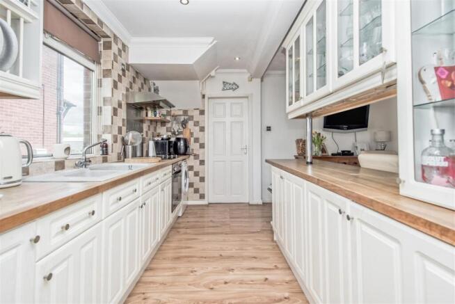 Fitted Dining Kitchen: