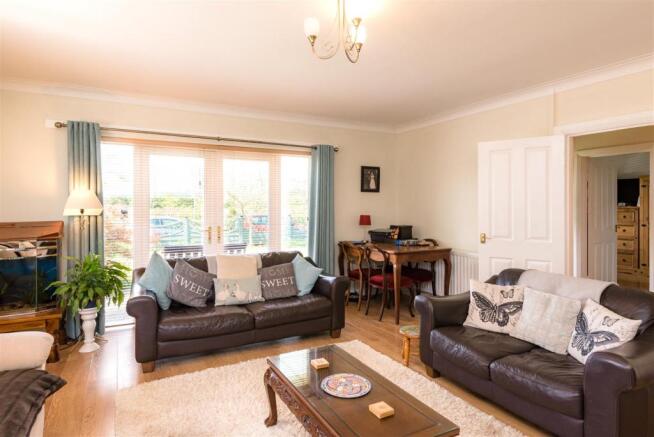 5 Park Avenue, Brecon-23.jpg