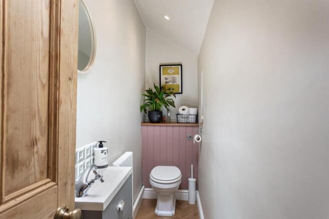 3 bed Terraced for sale Image 11