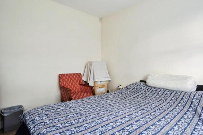 3 bed Apartment for sale Image 7