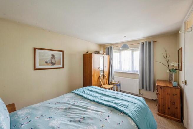 3 bed Semi-Detached Bungalow for sale Image 10