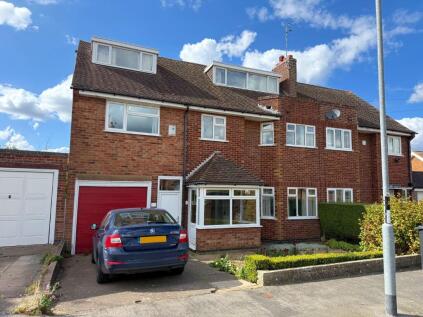 Park Crescent, Oadby, Leicester, LE2