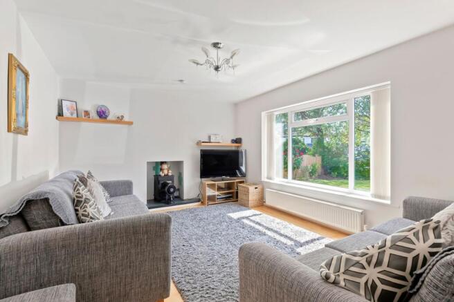 4 bed Detached for sale Image 4