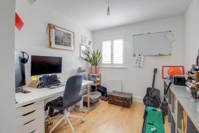 Bedroom 4 (Double)