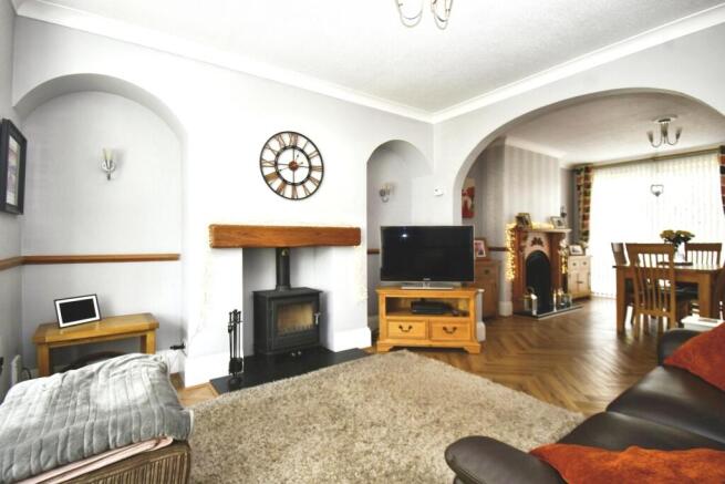 3 bed Semi-Detached for sale Image 8