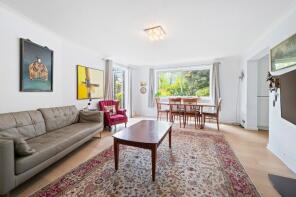 Flat 10, 10 Princess Court, The Downs, London SW20 8HP