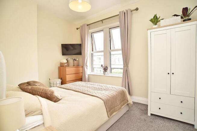 2 bed Terraced for sale Image 5