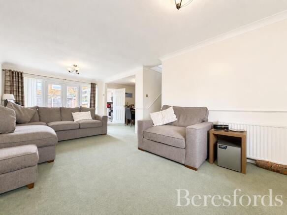 Duxford Close, Hornchurch, RM12 photo 4
