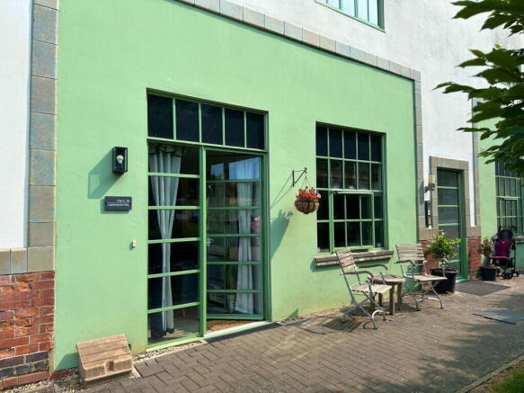 Photo 11