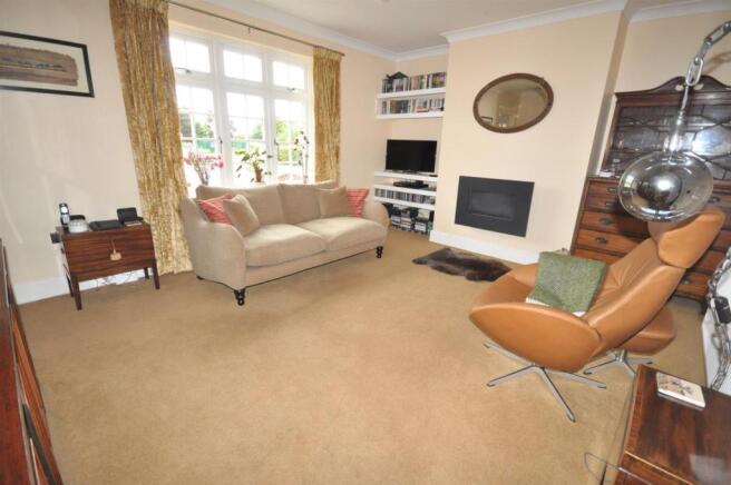 SITTING ROOM