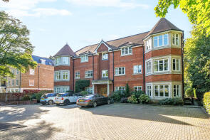 Flat 4, 46 Warbeck House, Queens Road, Weybridge KT13 0AW