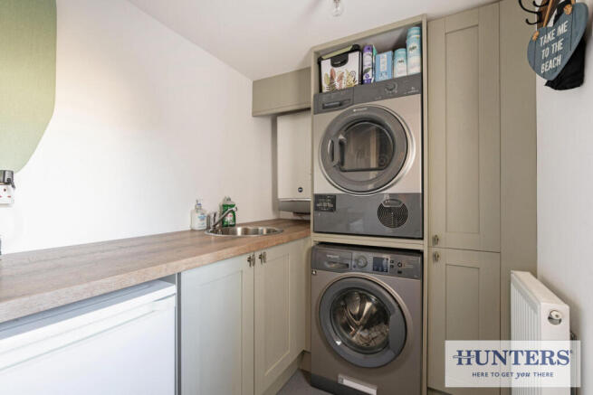 3 bed Semi-Detached for sale Image 9
