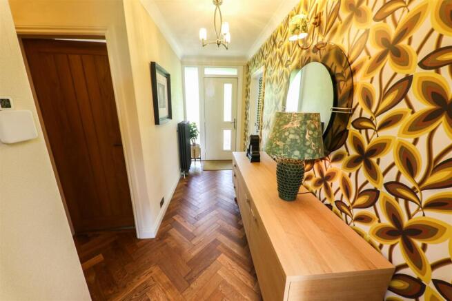 3 bed Detached Bungalow for sale Image 7