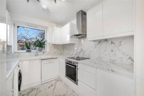 4, 130 Constable House, Marlborough Road, London N19 4NW