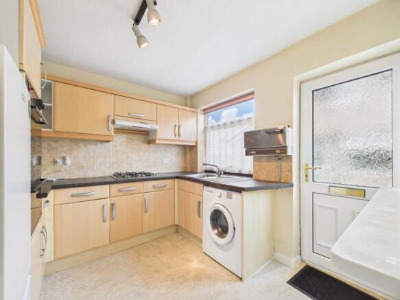 Kitchen with Oven Hob and Grill