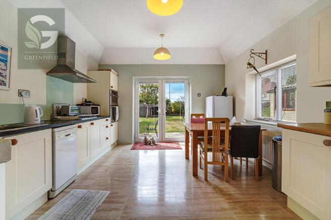 Lakehurst Road, Ewell Court, Epsom, Surrey, KT19 0EL