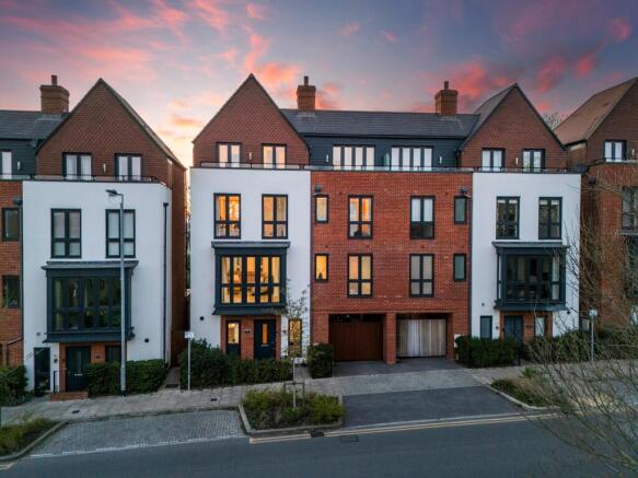 Earle Crescent