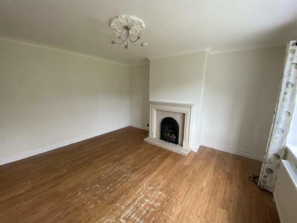 Dining room: