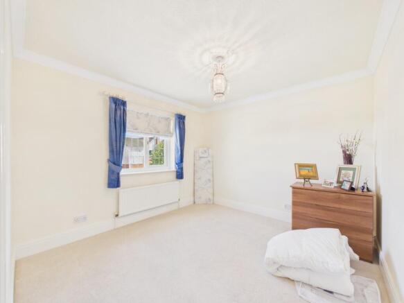 4 bed Detached for sale Image 12