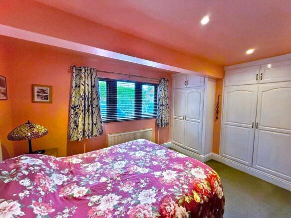 2 bed Detached Bungalow for sale Image 11