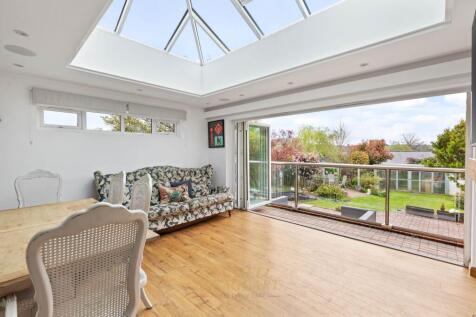 Copthorne Bank, Copthorne, RH10