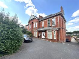 Flat 2, 22, The Avenue, Tiverton EX16 4HW