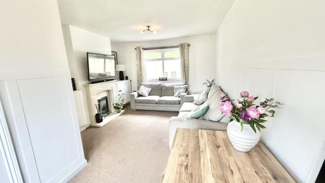 3 bed Semi-Detached for sale Image 6