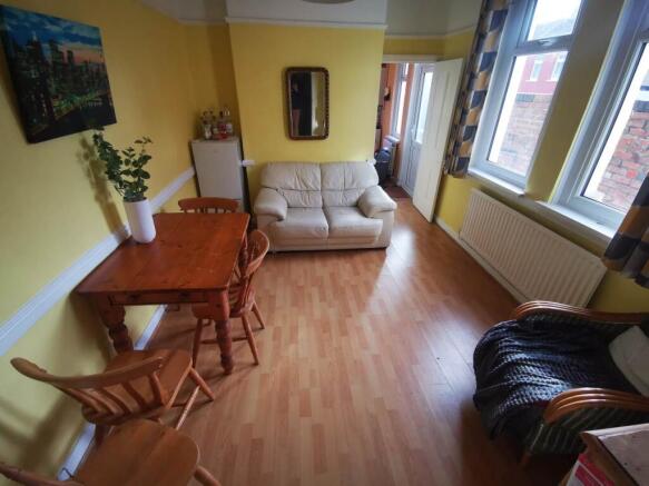 Dining room (2)