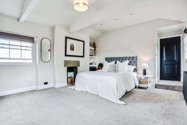 2 bed Apartment for sale Image 11