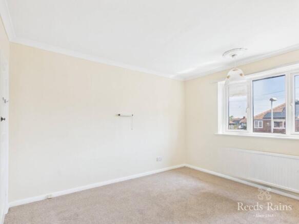 3 bed Semi-Detached to rent Image 8