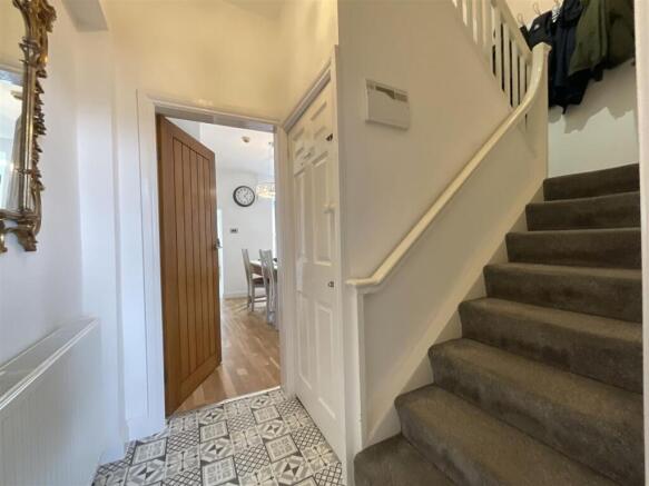 4 bed House for sale Image 8