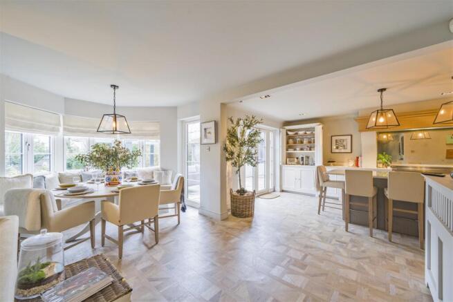 Living Room/Dining Room