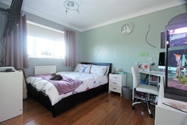 14Fallowfield-Bedroom.jpg