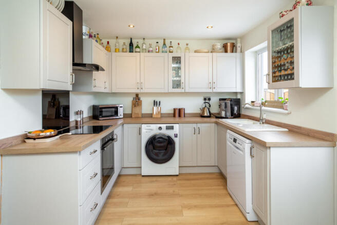 Kitchen Diner 1