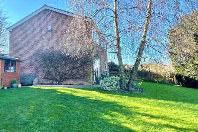  Hertfordshire, SAWBRIDGEWORTH, CM21 photo 4