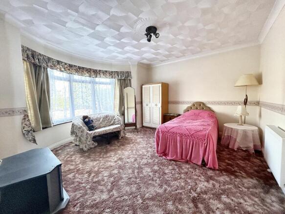 GROUND FLOOR BEDROOM