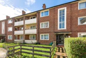Flat 5, 4, Nelson Close, Walton-on-thames KT12 2ND