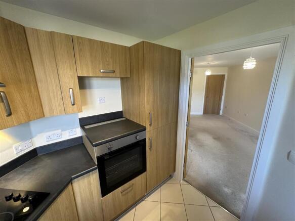 1 bed Apartment to rent Image 8
