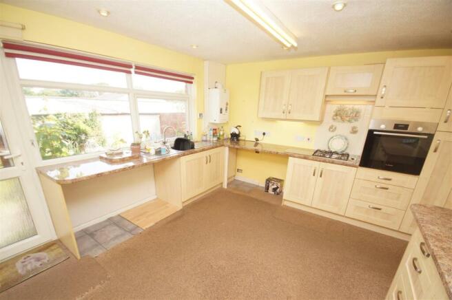 USE NEW Kitchen.JPG