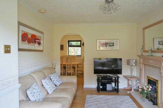 Living Room..JPG