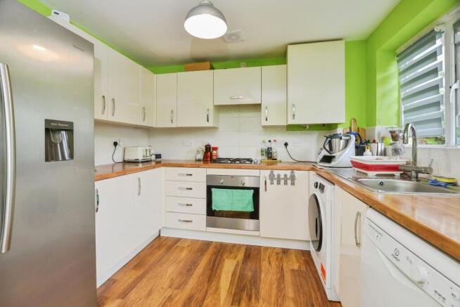 3 bed Detached for sale Image 9