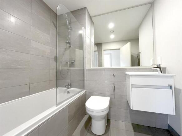 1 bed Apartment to rent Image 4