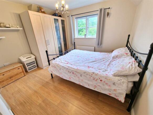 Bedroom 1.jpg