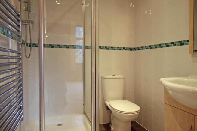2 bed Flat to rent Image 5