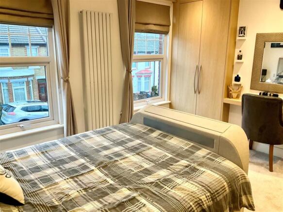 Bed1 pic2.jpg