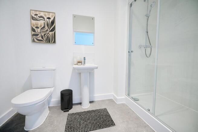 3 bed Semi-Detached to rent Image 5