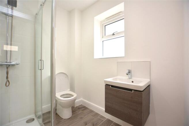 4 bed Bungalow to rent Image 7