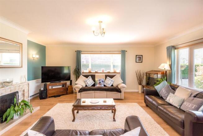5 Park Avenue, Brecon-21.jpg